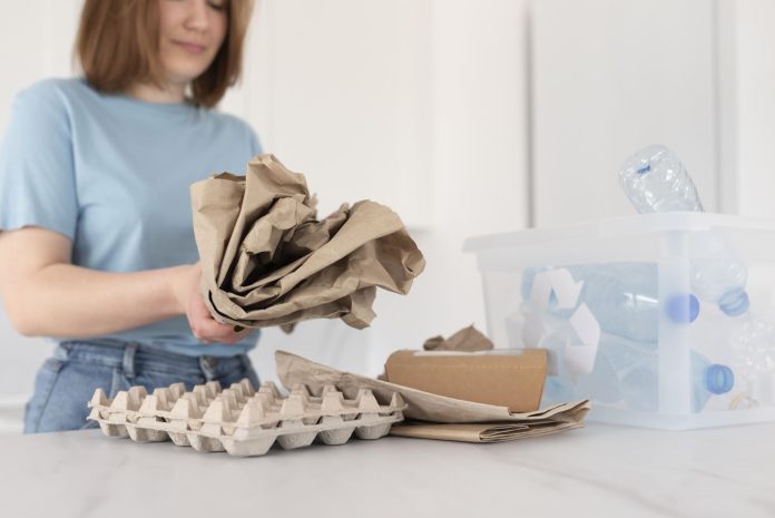 ¿Un zapatero en la cocina? No, es el último invento de Leroy Merlin para almacenar la basura