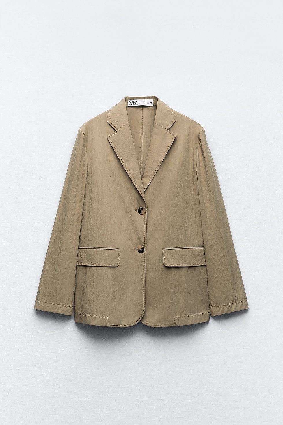 Zara ya está de segundas rebajas y tiene todos estos básicos por menos de 20 euros