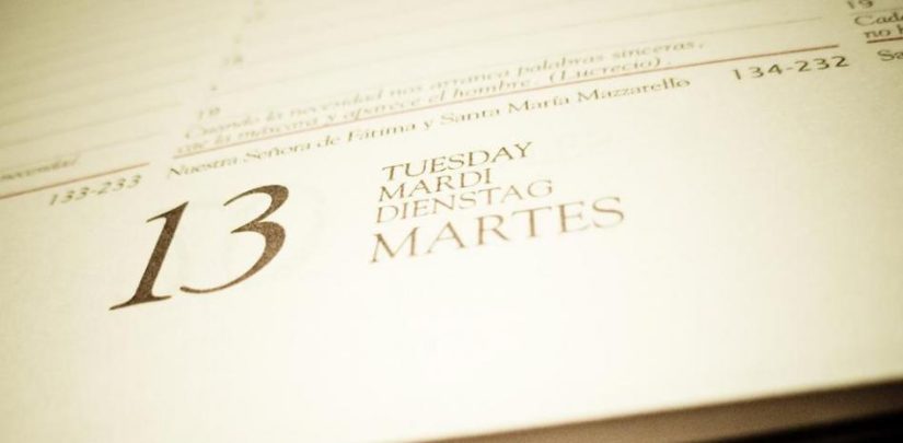 ¿Cuál es el origen de pensar que el Martes y trece es sinónimo de mala suerte? 124 Merca2.es ¿Por qué un martes?