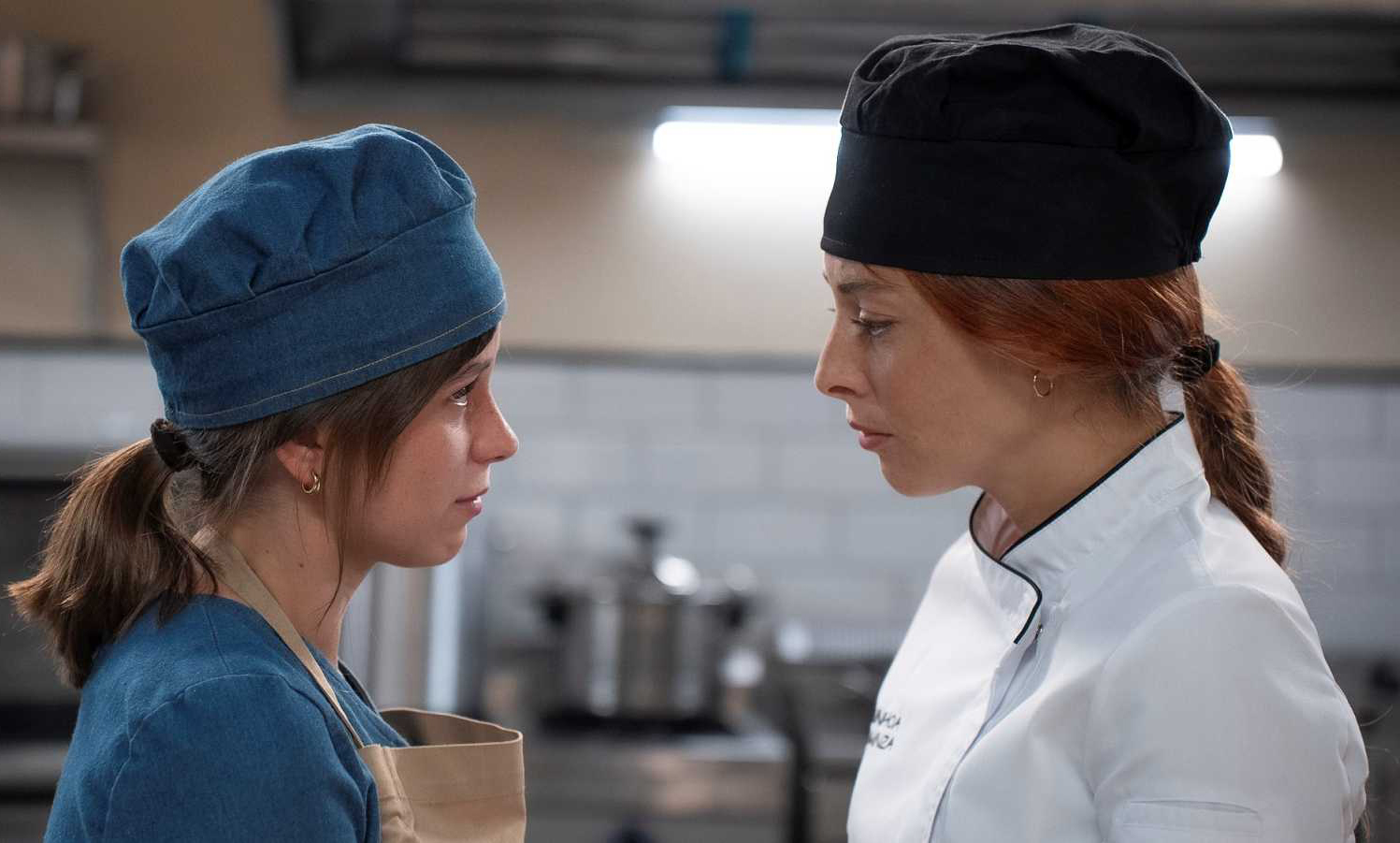 ‘4 estrellas’: Luz y Ainhoa vuelven a sentirse atraídas