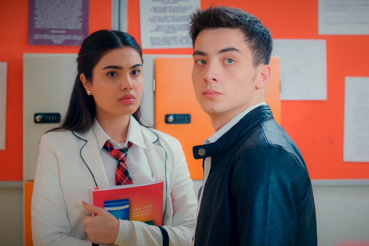 ‘Hermanos’: se descubre quién es la madre biológica de Berk y Süsen amenaza con quitarse la vida