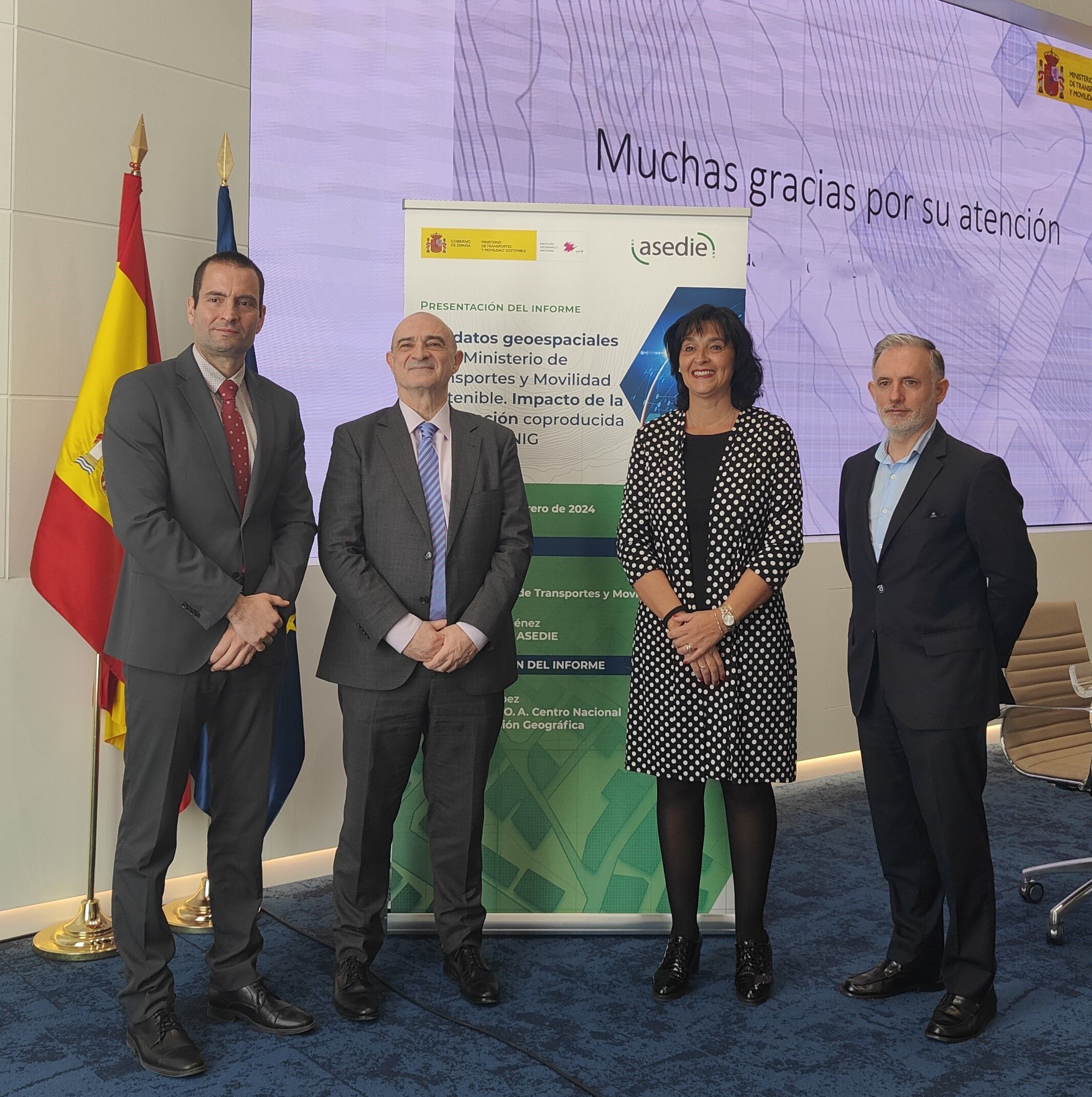 El Ministerio de Transporte y Movilidad Sostenible hace público el impacto de la información del IGN y CNIG 1 Merca2.es 1 1 1 Merca2.es