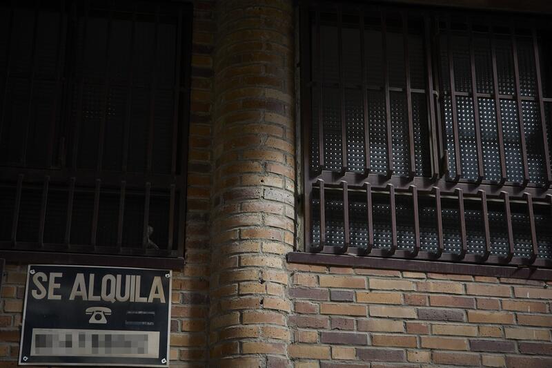 El Gobierno avisa a inmobiliarias por los cobros de comisiones ilegales a los inquilinos