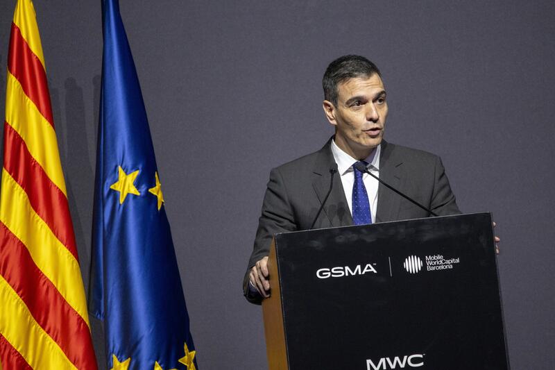 Sánchez se reúne en el MWC con los CEOs de Ericsson y Nokia, y con el segundo al mando de Meta
