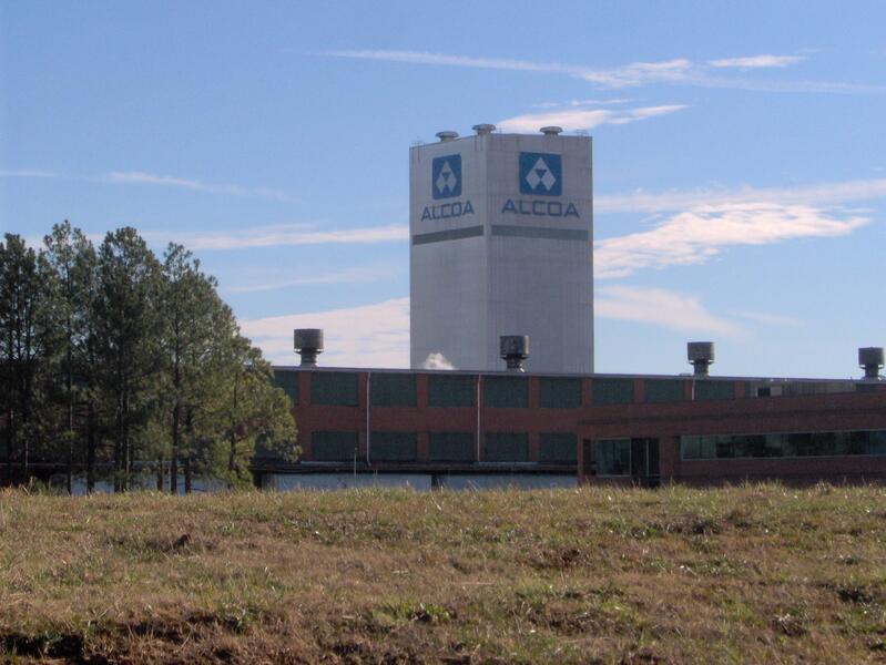 Alcoa ofrece más de 2.000 millones en acciones por la empresa australiana Alumina