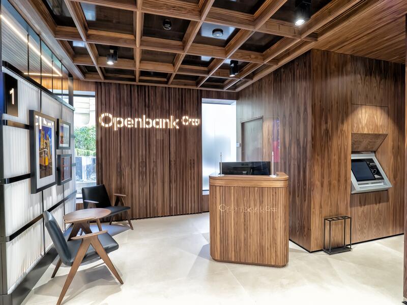 Openbank usa IA en su bróker para dar precios objetivos de más de 1.000 acciones en Europa y EEUU
