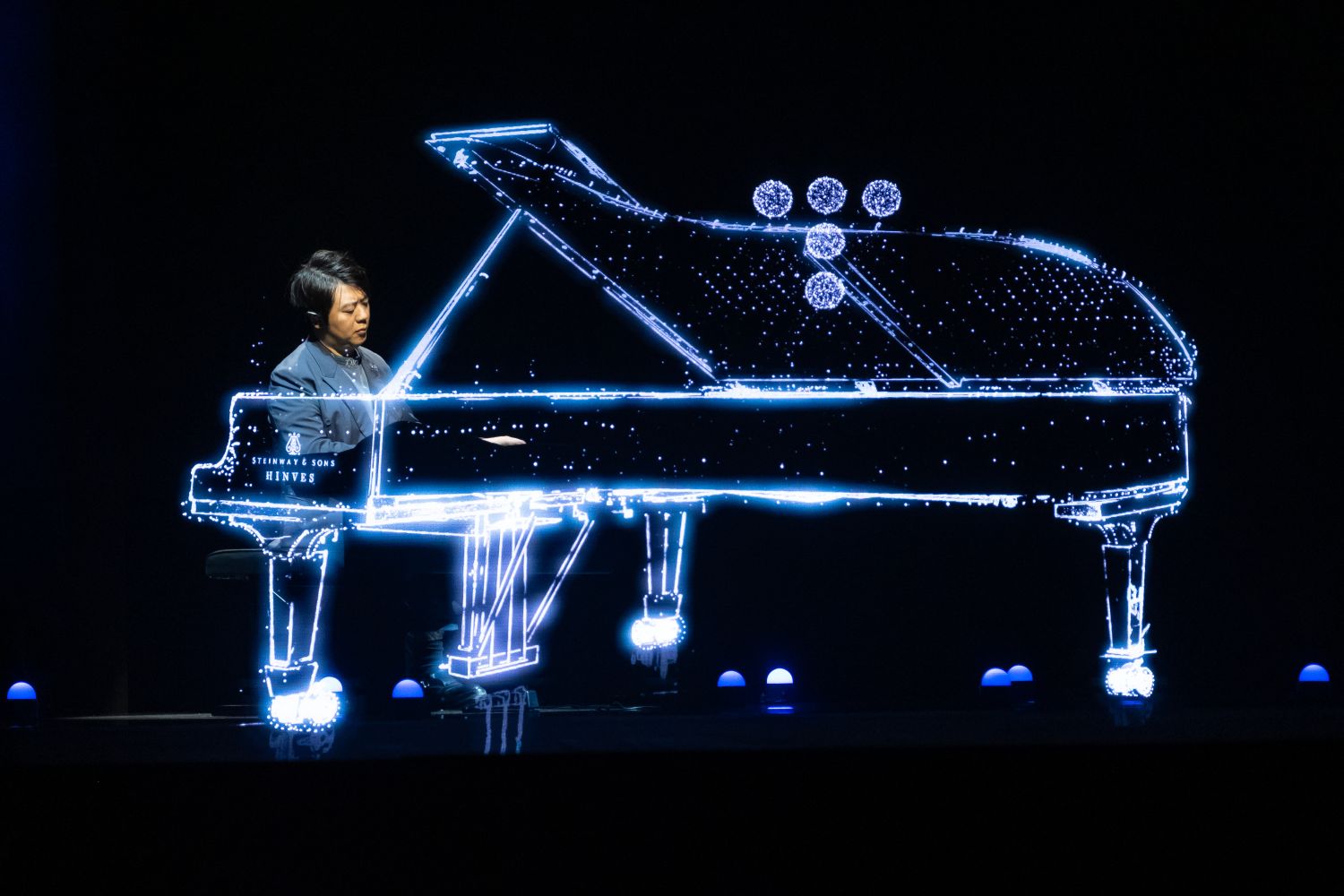 Telefónica crea un piano holográfico con la red 5G SA en el Liceu, y suena de maravilla