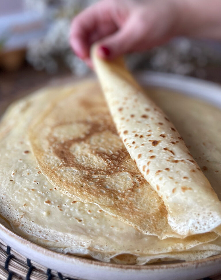 Filloas: el postre típico de Galicia con variados rellenos