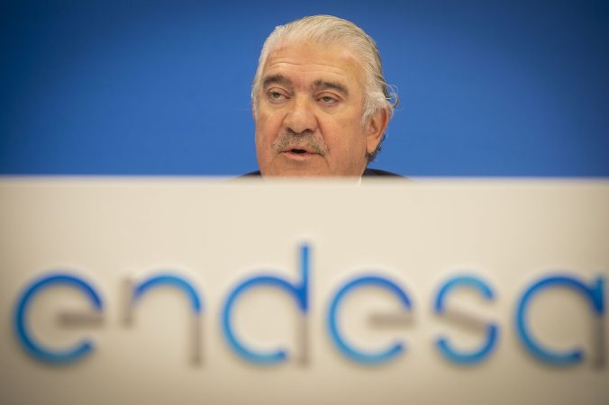 José Bogas, CEO de Endesa, semihundido