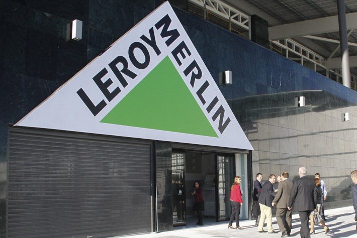 Leroy Merlin tiene las mejores y más baratas mamparas de ducha para un baño con estilo