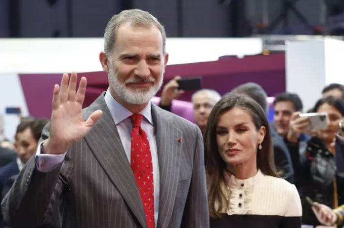 Letizia y Felipe VI tienen una larga batalla por delante, así lo sostiene EnBlau de ElNacional.cat