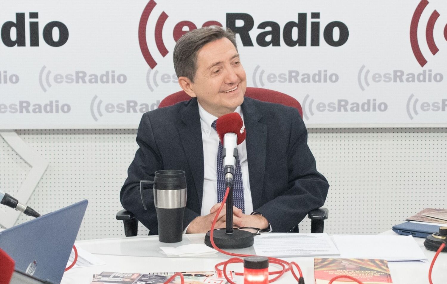 Losantos asegura en su último ensayo que España camina hacia una dictadura