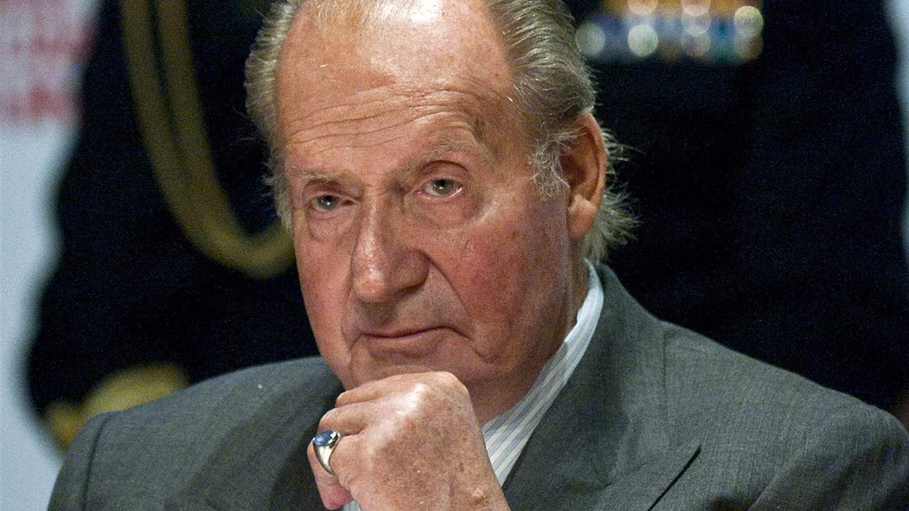 Sale a la luz que el rey Juan Carlos I estaba como loco por esta famosa actriz y tertuliana e intentó de todo por conquistarla