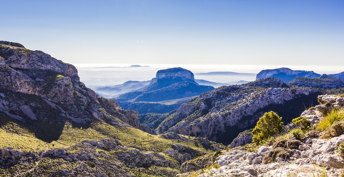 SIERRA DE TRAMUNTANA EN MALLORCA: EL MISTERIO DE LOS MONASTERIOS PERDIDOS