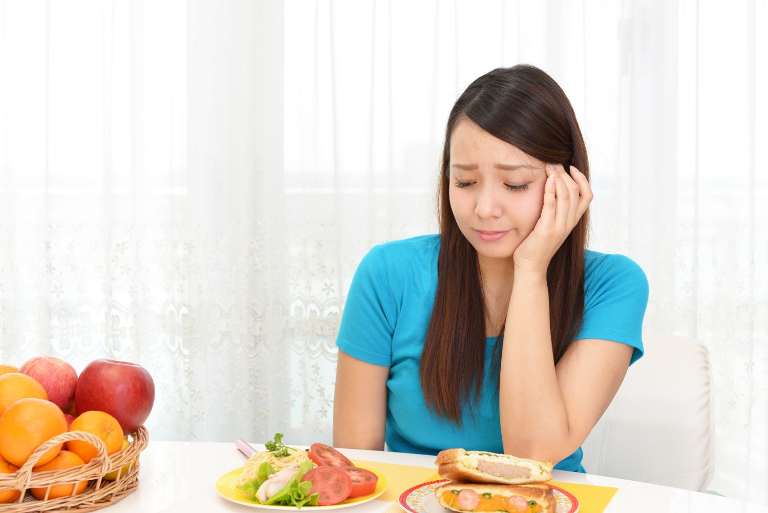 Lucha contra la ansiedad con tu nevera: 7 Alimentos que debes expulsar para mantenerte Zen