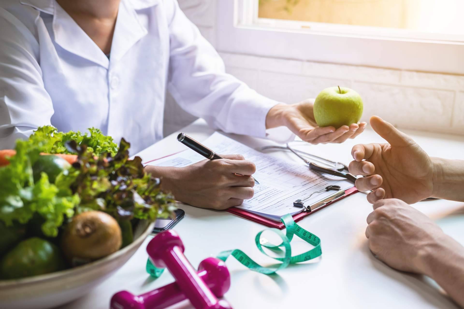 Cambia Comiendo explica cuándo hay que ir a un nutricionista en Salamanca