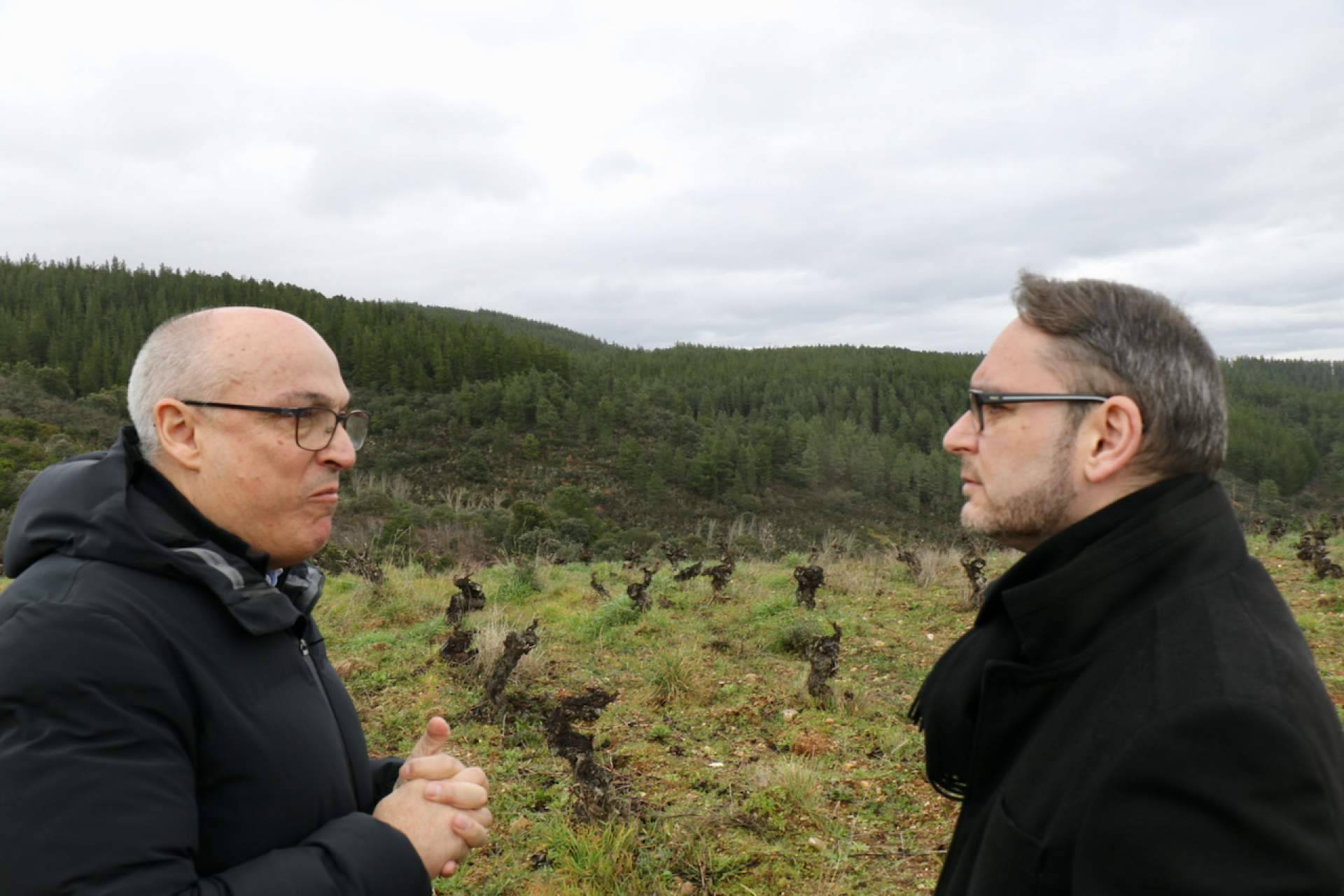 Agustín Trapero, Mejor Sumiller Español del Año 2023, recorre los viñedos del Bierzo con Gancedo