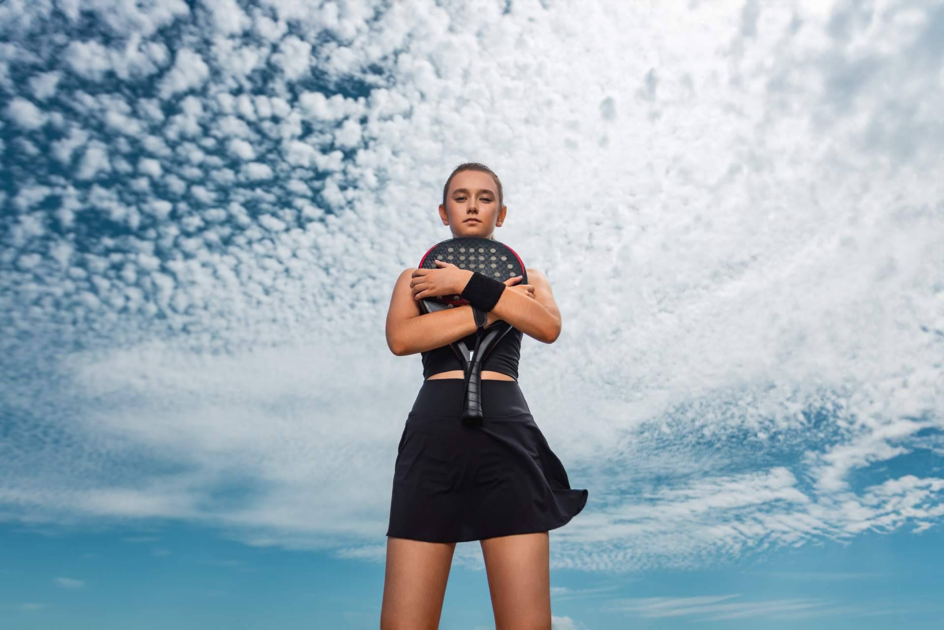 Outfit para pádel de mujer, con tiendapadelpoint.com