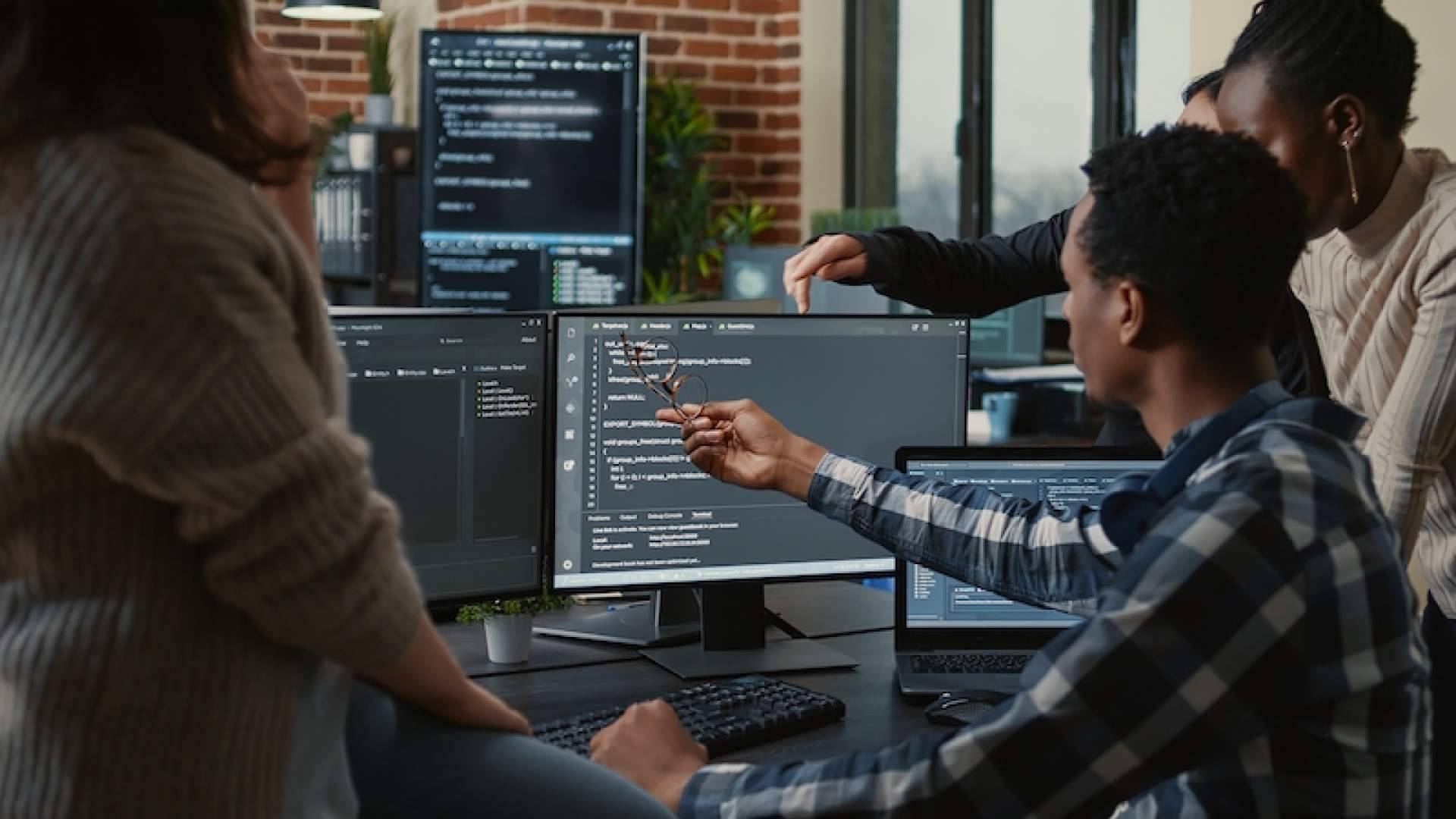 Desarrollo software y programación profesional, con la firma The Cloud Group