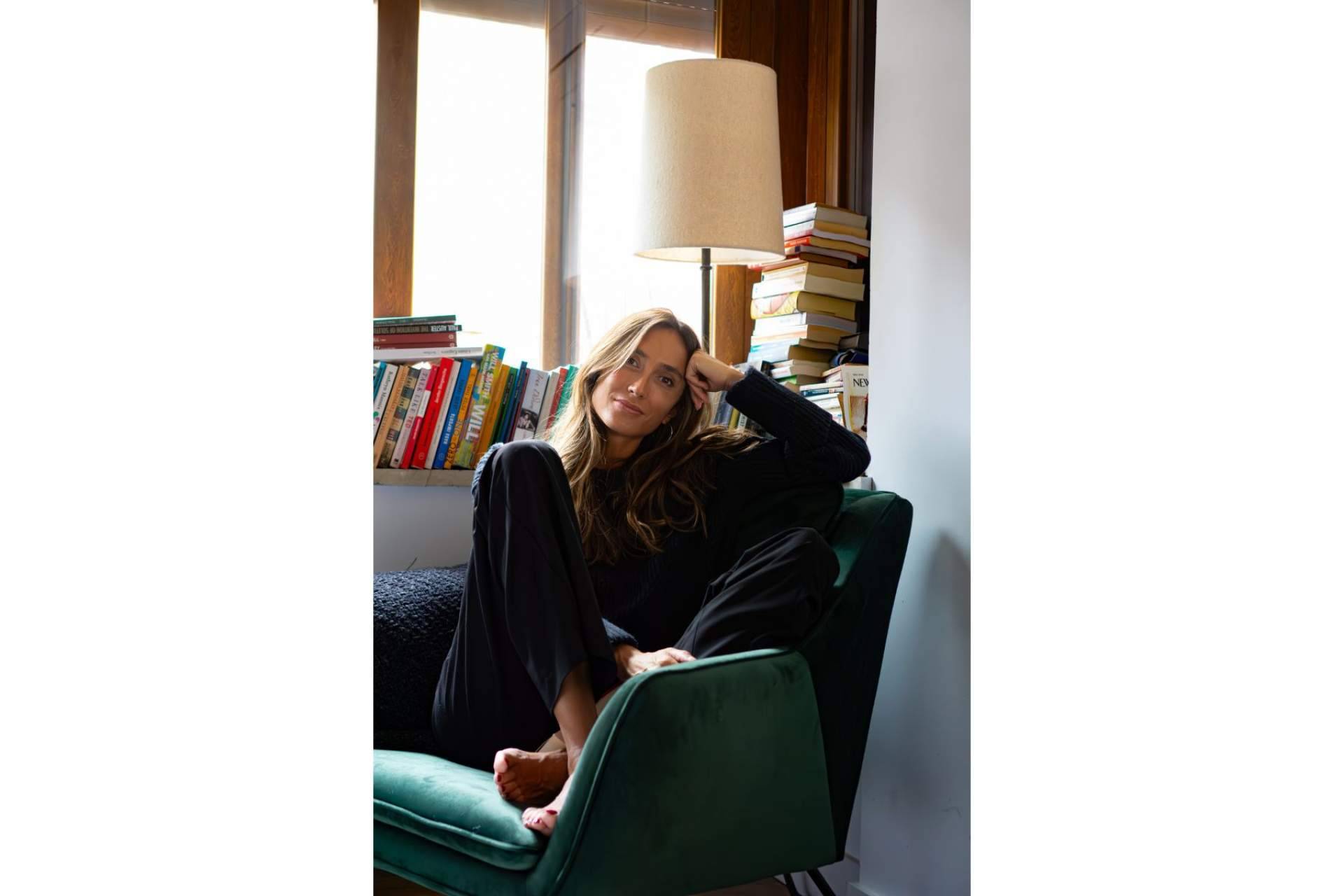Cristina Del Castillo invita al lector a sacar y examinar con lupa lo cotidiano, con su obra ‘Papá, ya sé escribir’