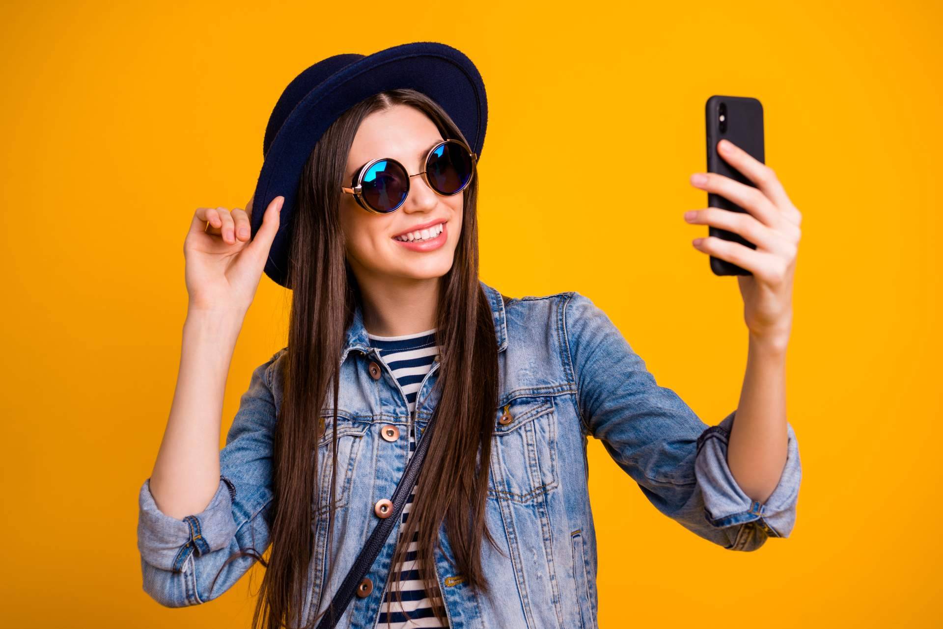 La aplicación móvil YOUUUP app para ver y compartir vídeos de contenido