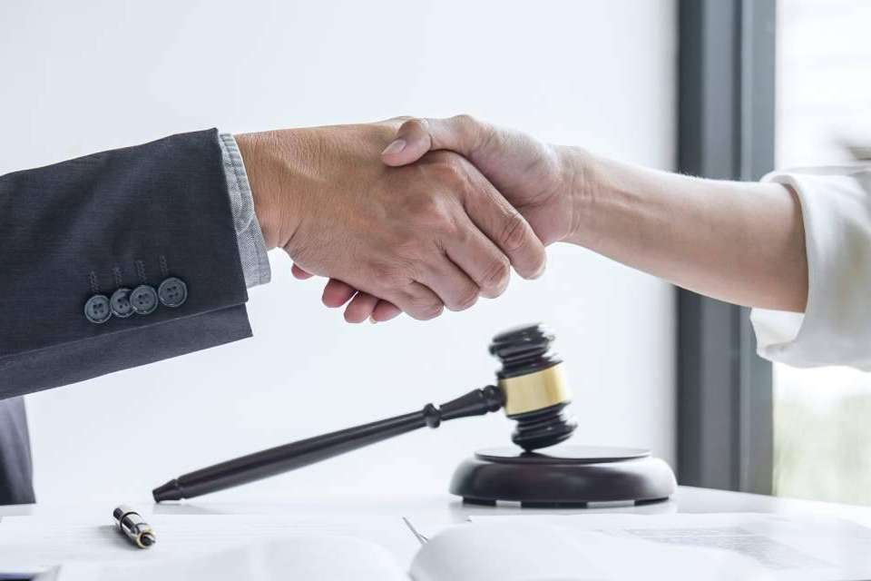El aumento de las reclamaciones por comisiones bancarias