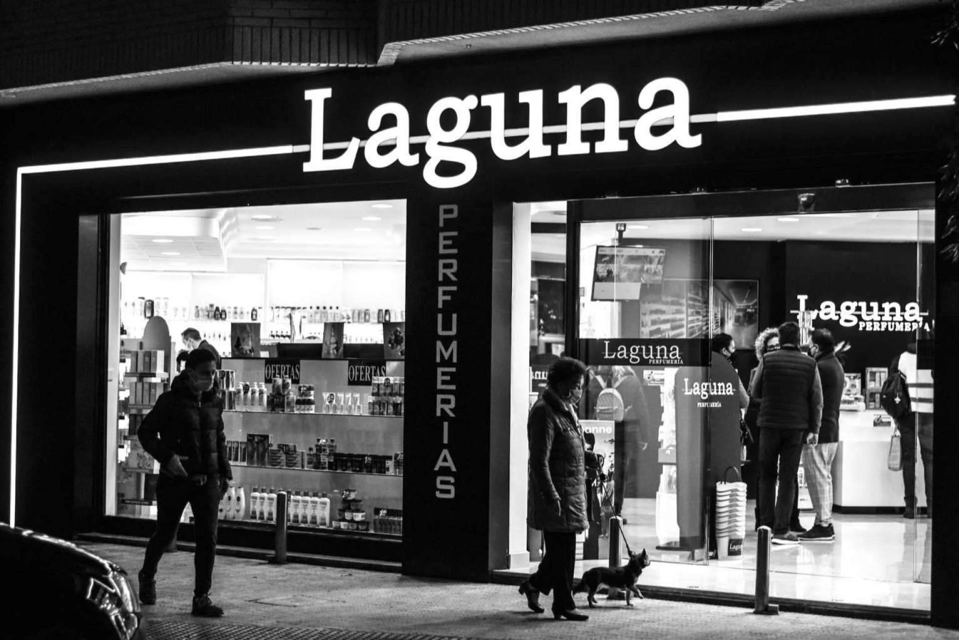 Perfumerías Laguna ofrece la oportunidad de comprar perfumes de mujer únicos y exquisitos