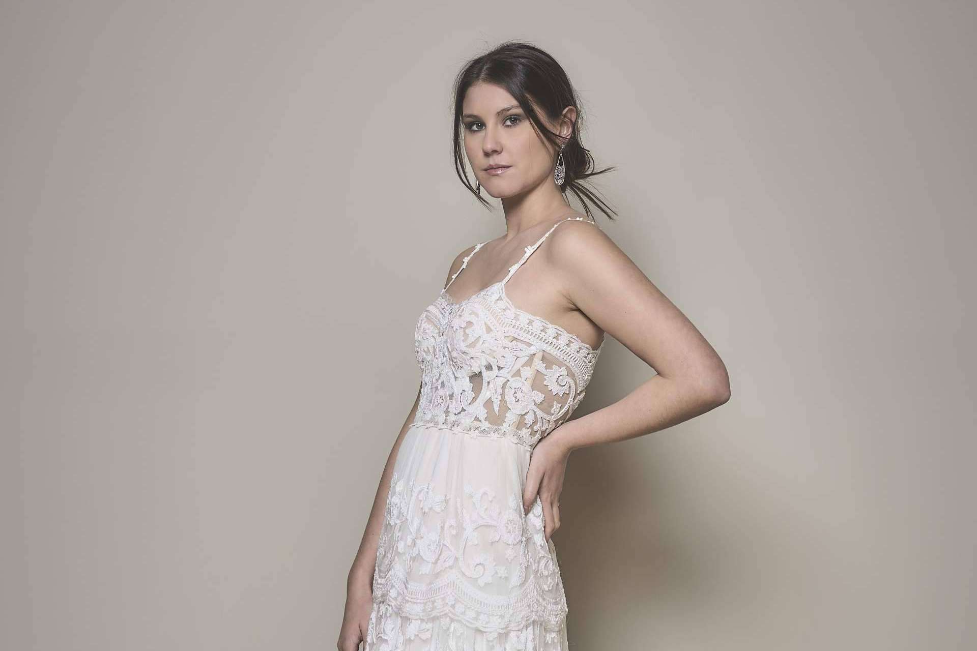Vestidos de novia especiales en el atelier de Francesca Marlop