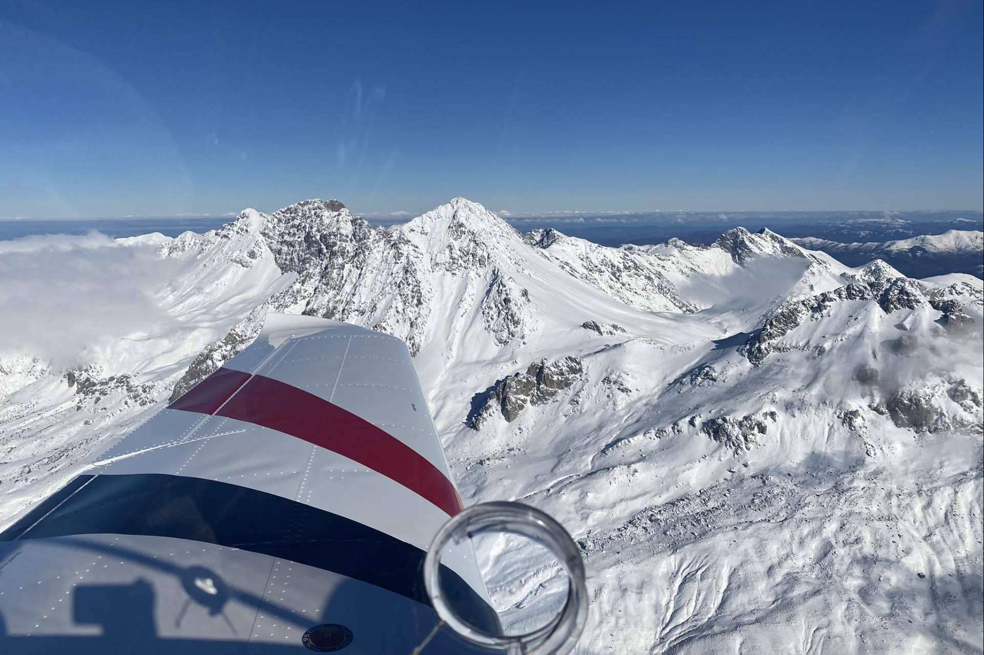 Vivir una experiencia de vuelo inolvidable por la montaña asturiana con Asturfly