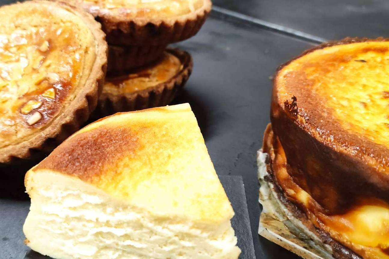 Las personas que visitan San Sebastián no se pueden ir sin probar el Pastel Vasco y la tarta de queso de Pastelería Oiartzun