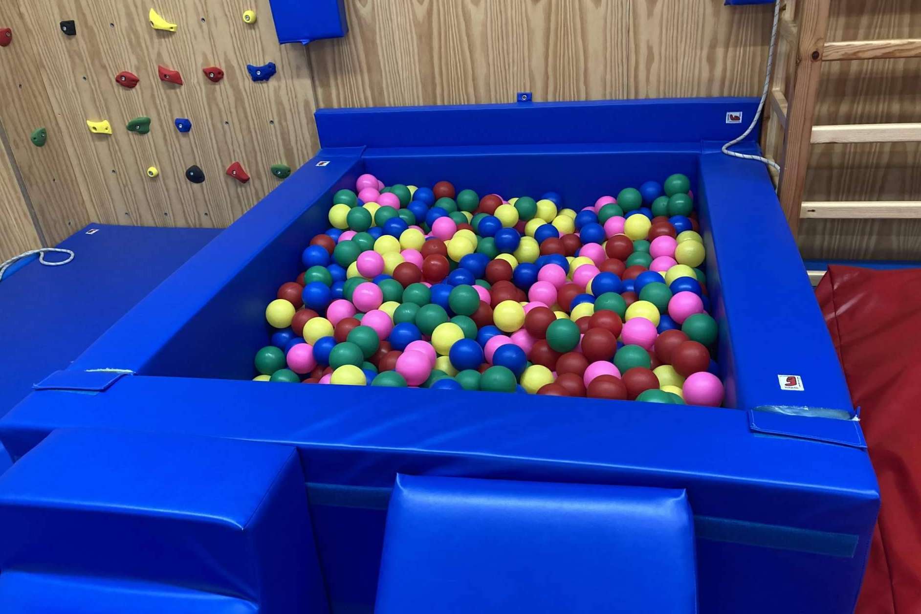 Equipamientos Tamdem para salas de terapia y psicomotricidad infantil