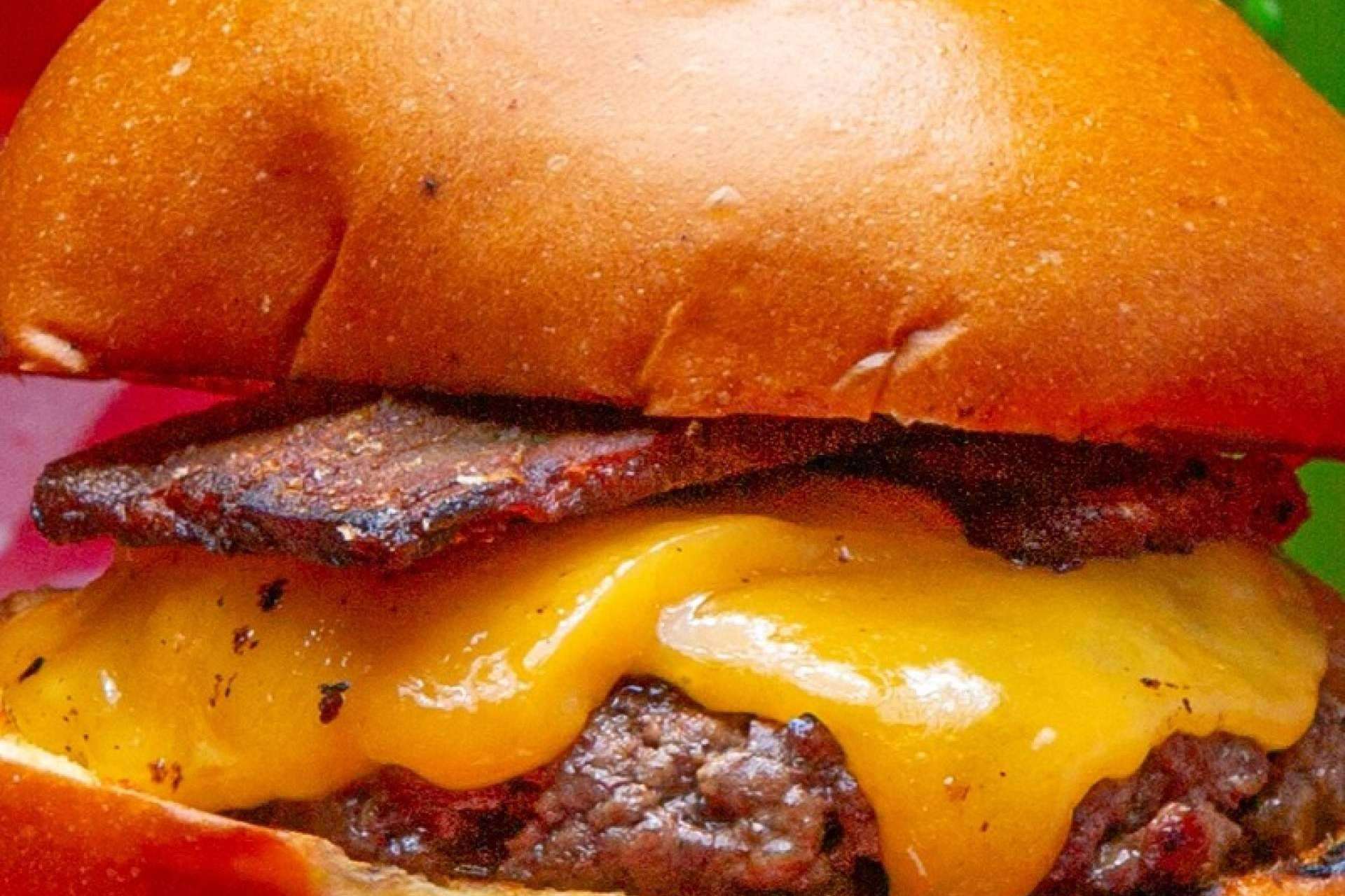 Saboriz; sándwiches, BBQ y hamburguesas, comida americana sin filtros en Chamberí