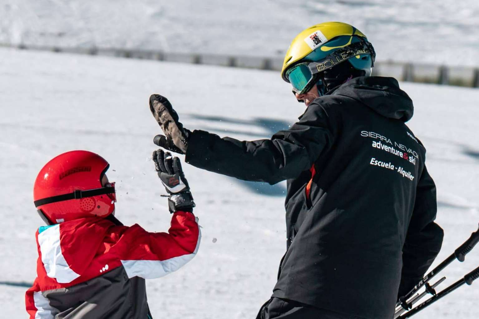 Regalar experiencias con las tarjetas de regalo de Sierra Nevada Adventure & Ski