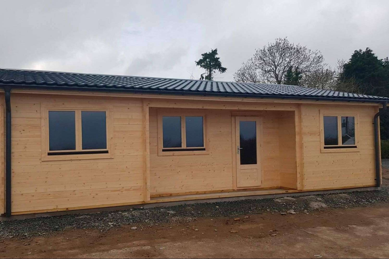 Casas de Madera Bálticas asegura la calidad de la madera en la producción de casas para todo tipo de terreno