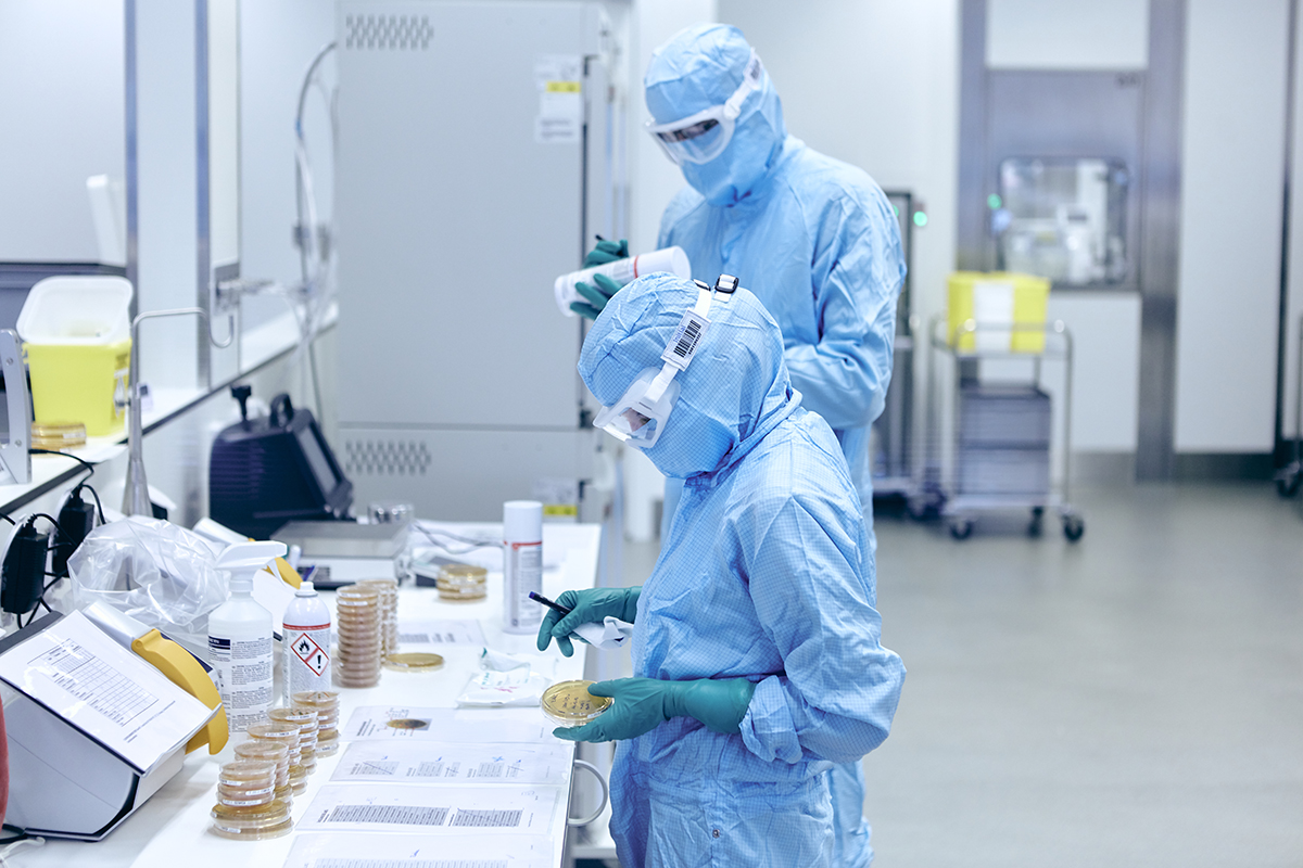 AstraZeneca, Novartis, Roche y GSK: así serán las grandes farmacéuticas del futuro