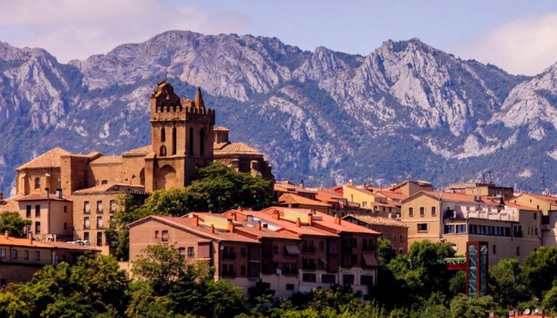 Las mejores escapadas de pueblos de España para este otoño 2 Merca2.es laguardia alava