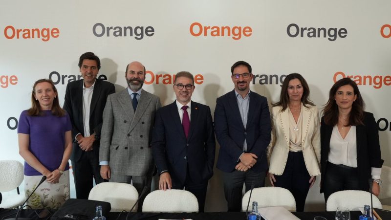 Bruselas mueve el tablero de las telecos al aprobar  la fusión de Orange y MásMóvil 