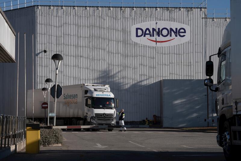Los trabajadores de Danone en Parets del Vallès (Barcelona) van a la huelga