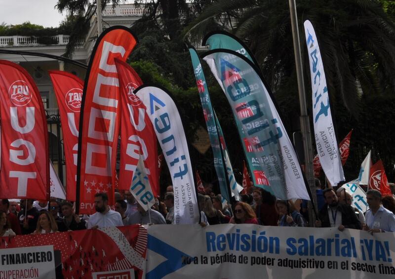 Sindicatos mantienen la huelga de hoy en banca