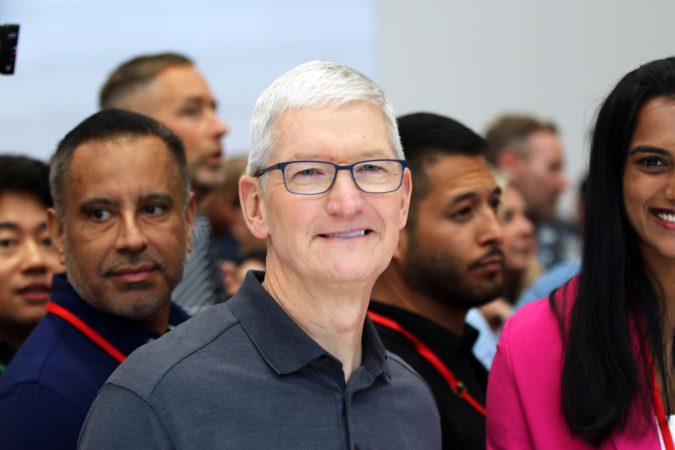 EuropaPress 5434971 12 september 2023 us cupertino apple ceo tim cook stands amid the crowd Merca2.es