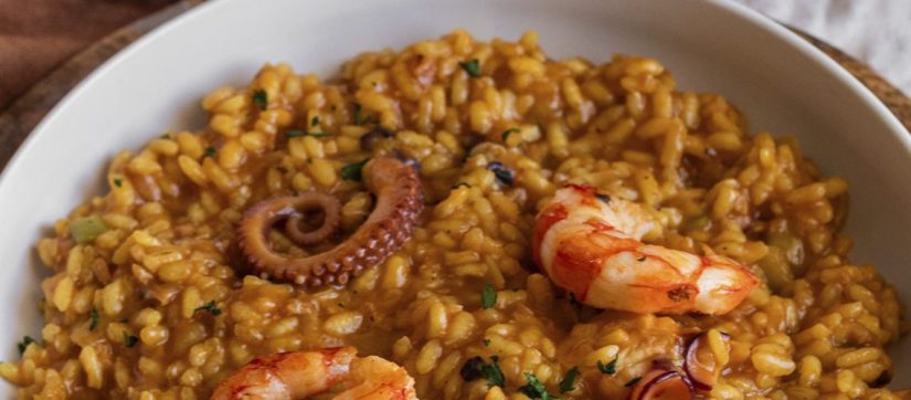 Mambo Arroz meloso de pulpo y gambones BLOG 1140x500 1 Merca2.es