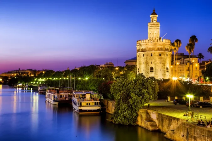 Torre del Oro en Sevilla 5 1 Merca2.es