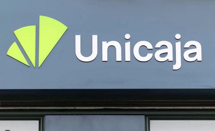 La nueva intentona de BBVA con Banco Sabadell complica una futura fusión de Unicaja