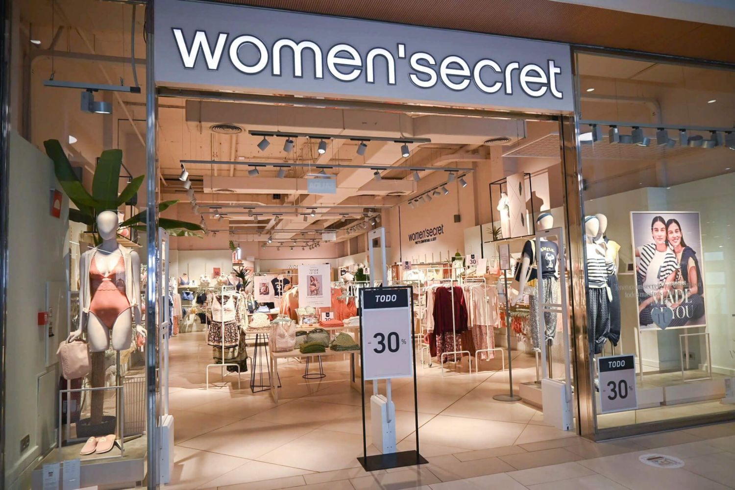 Women’ secret ya tiene su colección de baño preparada, los bañadores y bikinis más bonitos para este verano