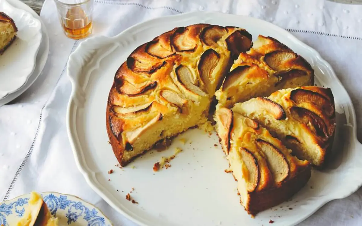 Lúcete con esta receta de bizcocho esponjoso de manzana que siempre queda bien