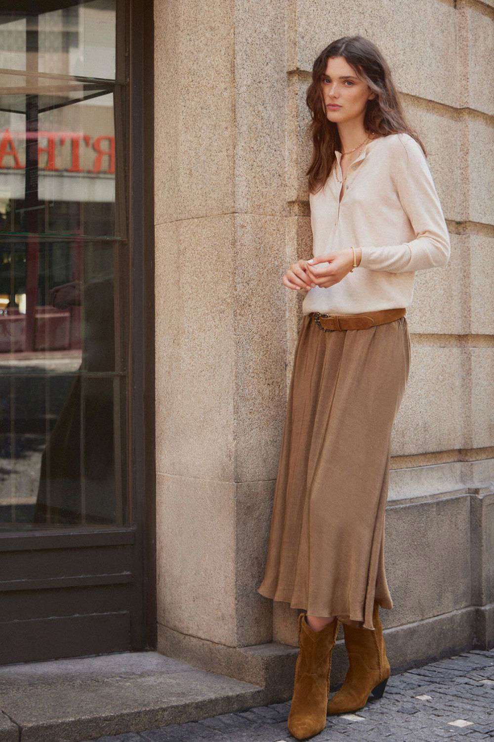 La nueva colección de faldas midi boho de Cortefiel es una auténtica pasada, compruébalo