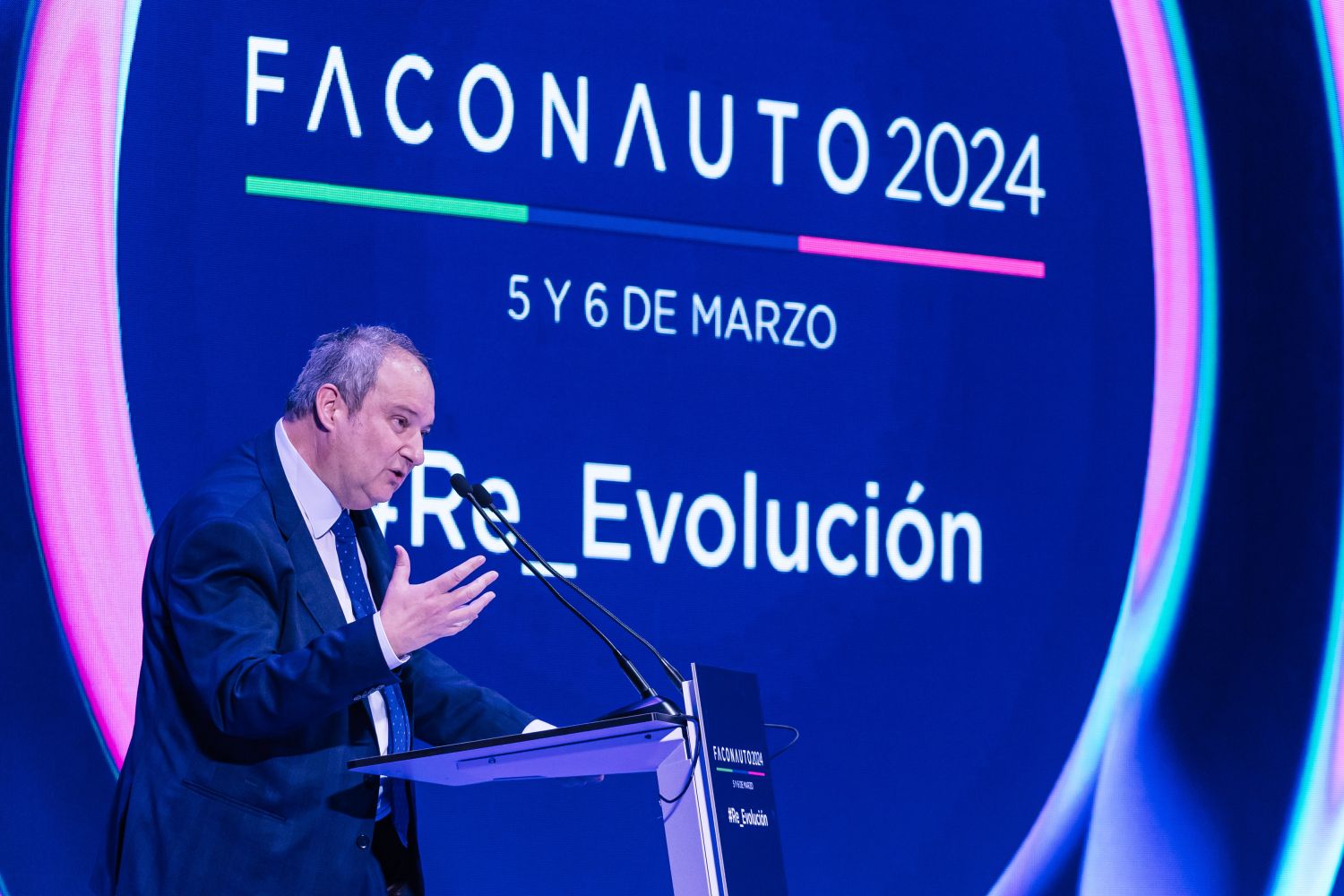 Hereu promete otra «oleada» de concesiones para el PERTE de vehículo eléctrico
