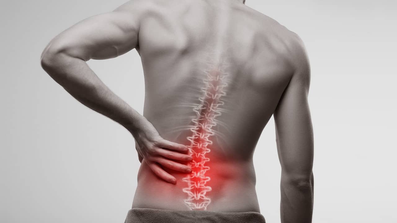¿Sufres de hernia de disco? Alivia tu dolor con estos sencillos ejercicios