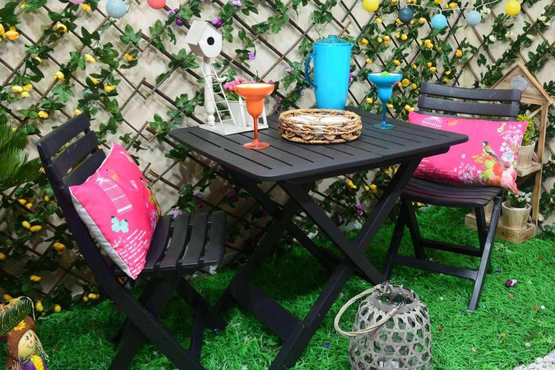 Plantas de primavera, jarrones y otros productos para elevar la decoración de una vivienda, con Hogar y Más