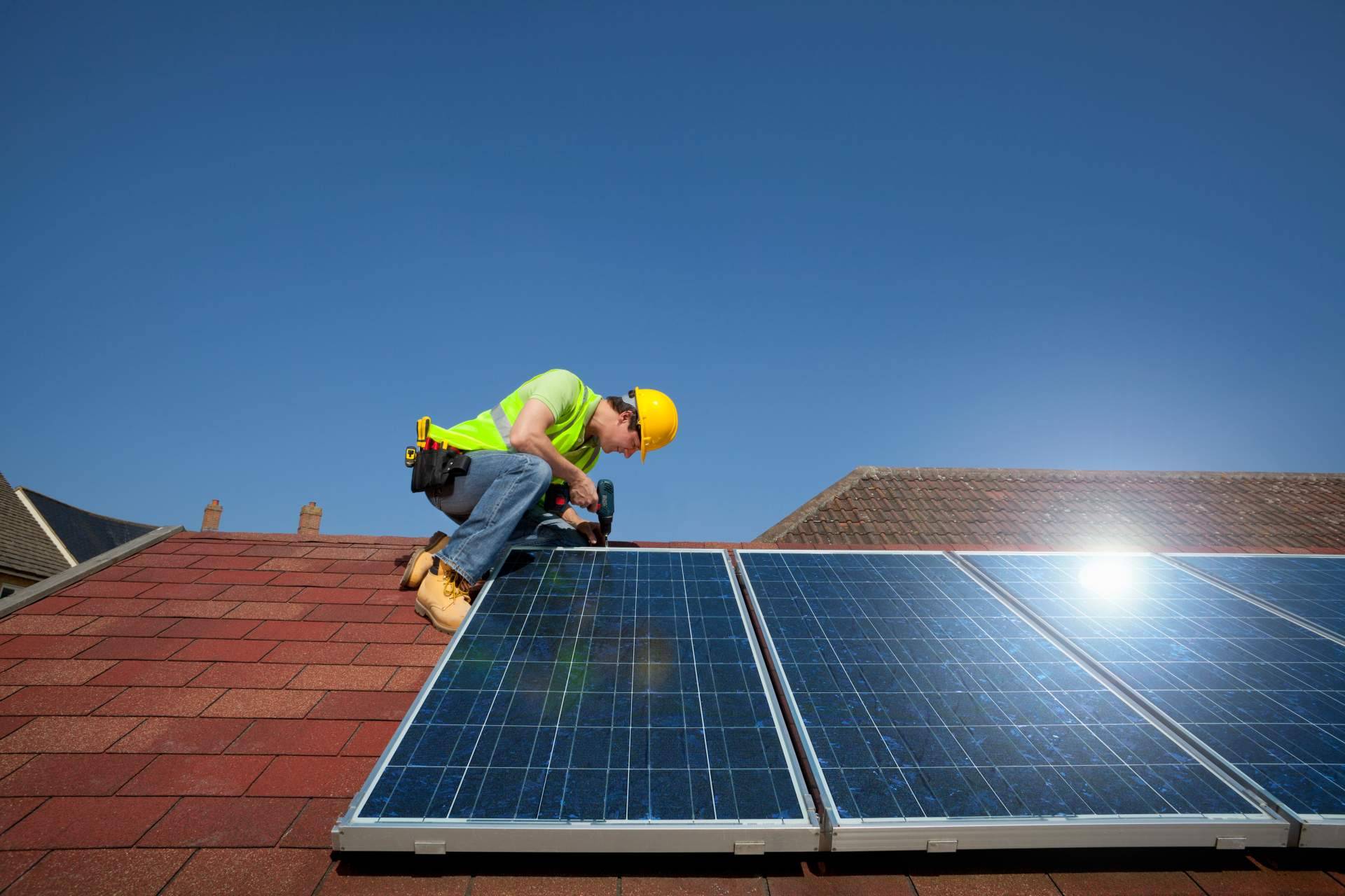 Servicios relacionados con la eficiencia energética, con los expertos de Acierta Eficiencia